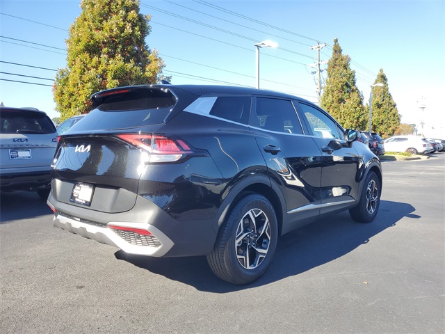 2023 Kia Sportage LX photo 3