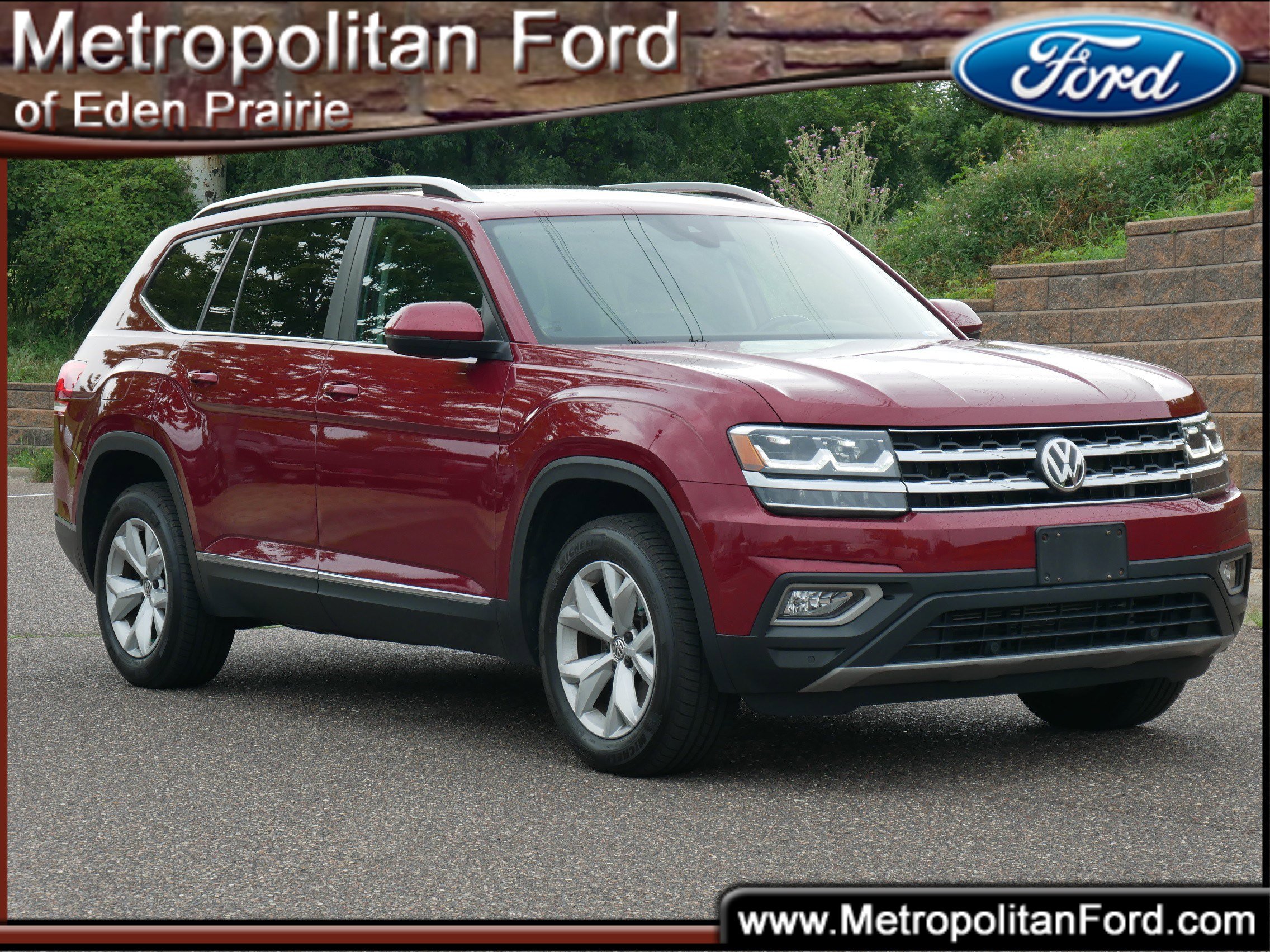 Used 2018 Volkswagen Atlas SEL with VIN 1V2MR2CA9JC562193 for sale in Eden Prairie, Minnesota