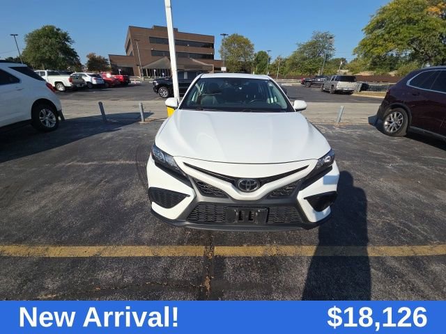 2021 Toyota Camry SE photo 14