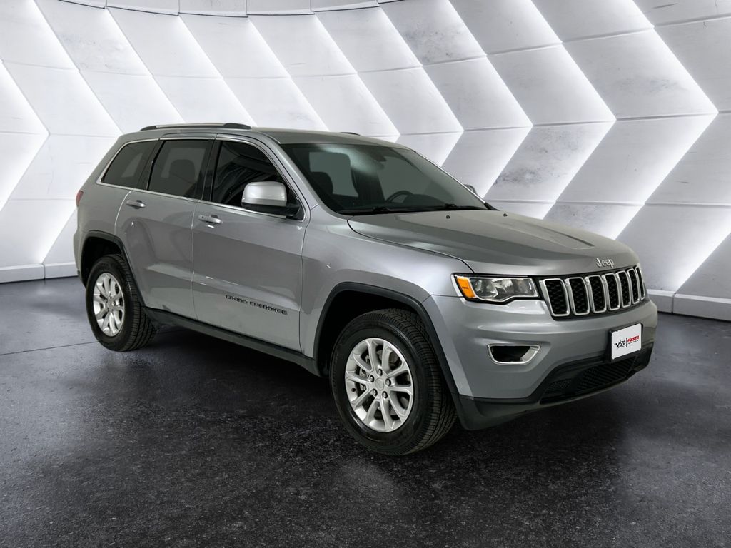 2021 Jeep Grand Cherokee Laredo E's photo