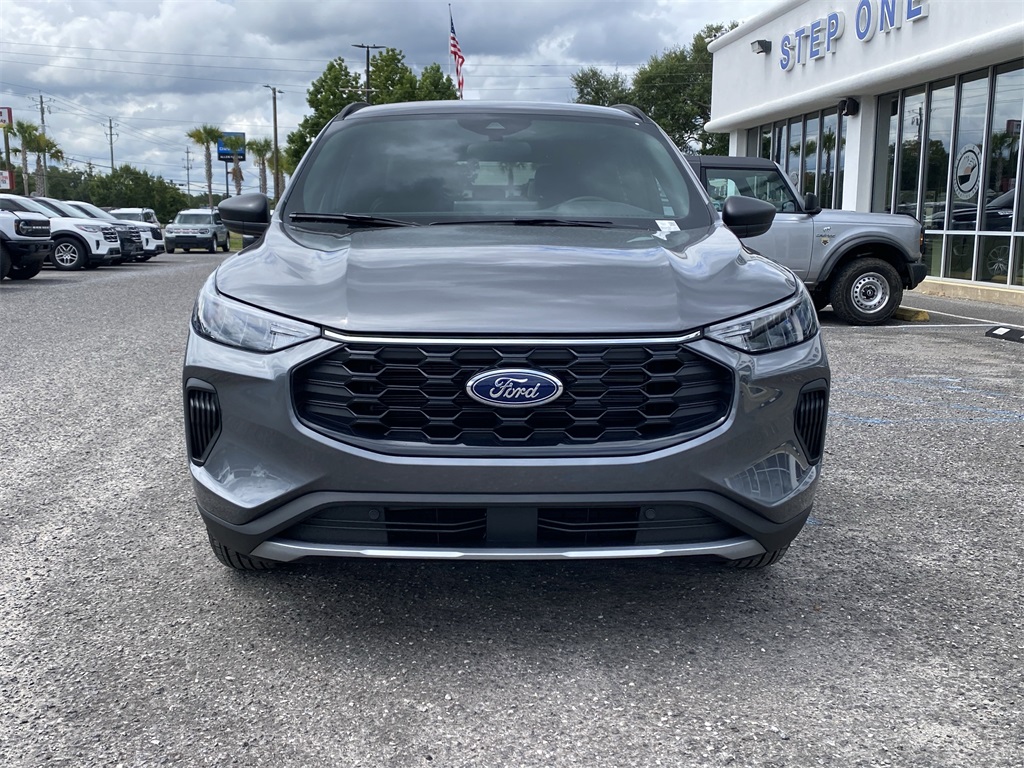 2025 Ford Escape ST-Line photo 3