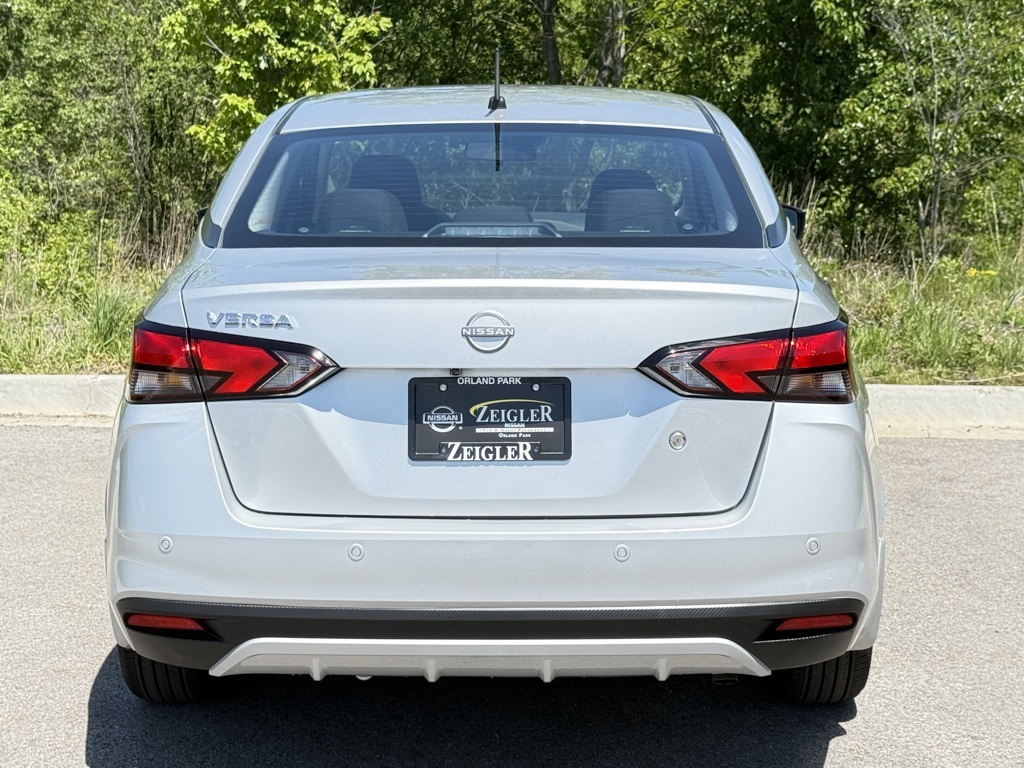 2025 Nissan Versa S photo 7
