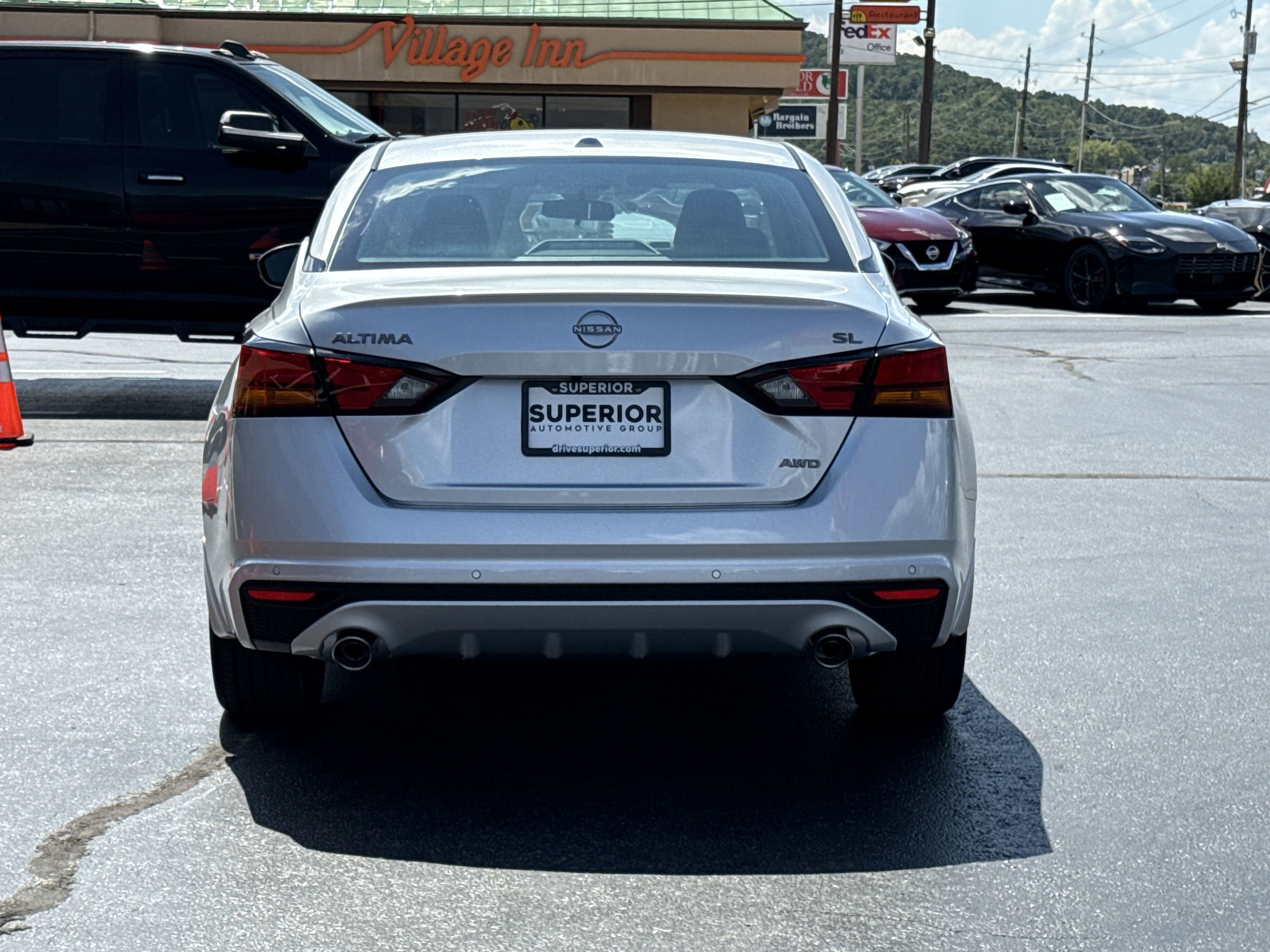 2025 Nissan Altima 2.5 SL photo 4