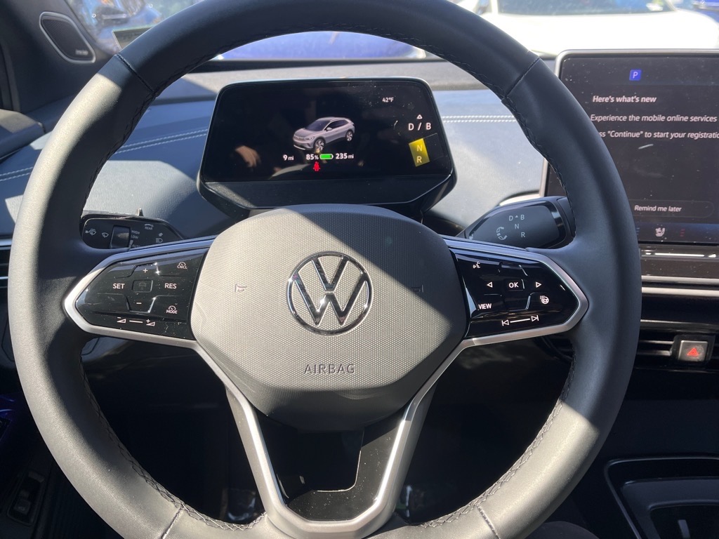 2025 Volkswagen ID.4 Pro Plus photo 9