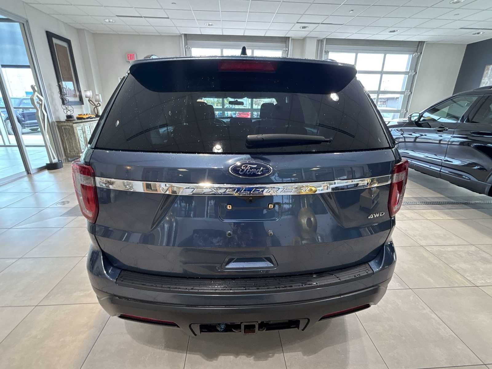 2018 Ford Explorer Base photo 4