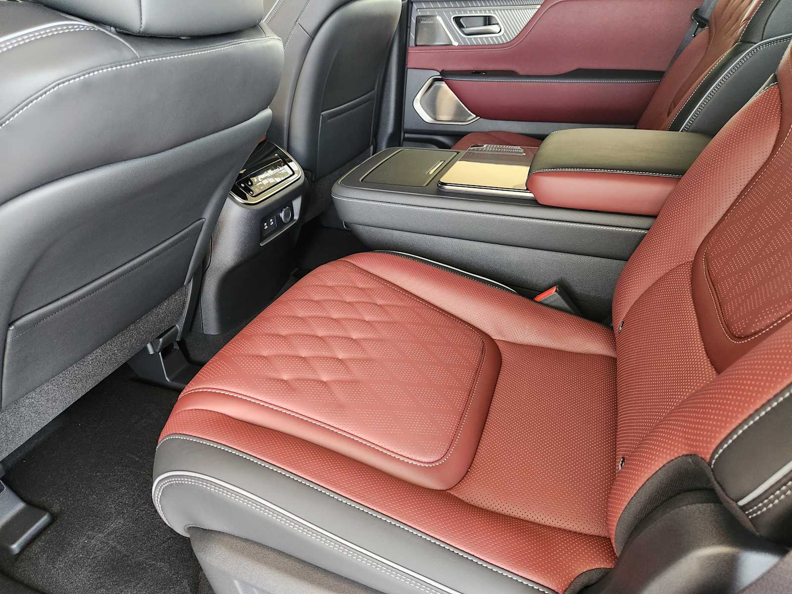 2025 Infiniti QX80 photo 21