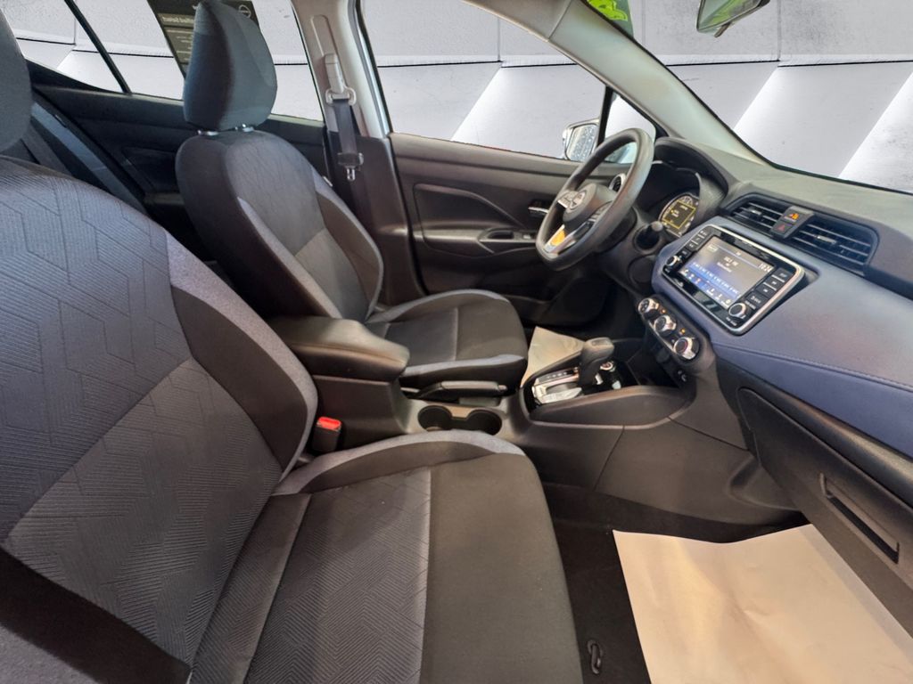 2024 Nissan Versa 1.6 SV photo 12