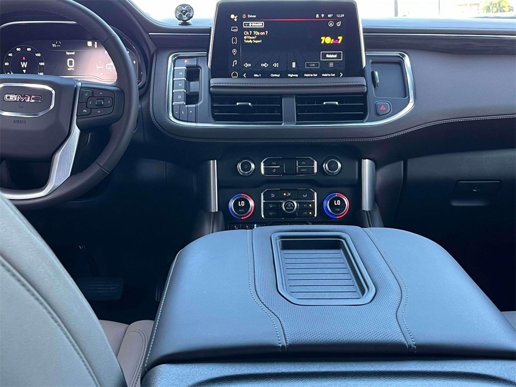 2022 Gmc Yukon XL SLT photo 12