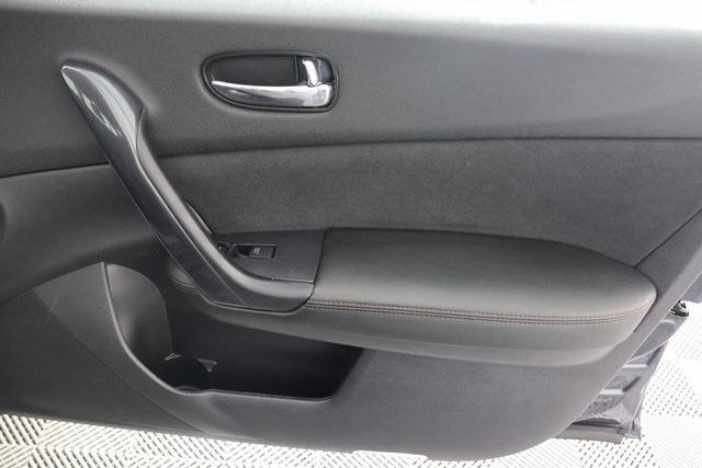 2013 Nissan Maxima S photo 23