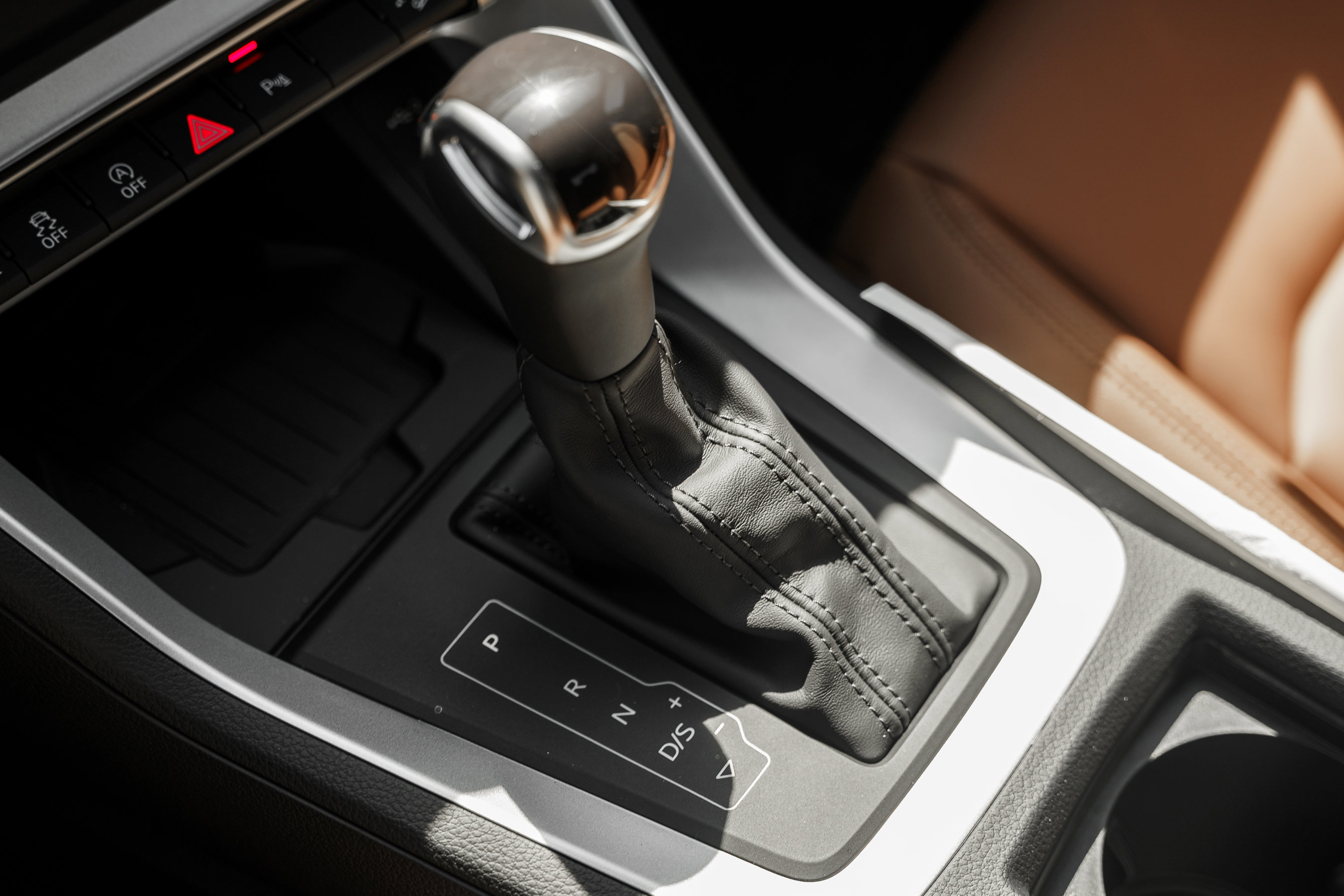2025 Audi Q3 S line Premium Plus photo 10