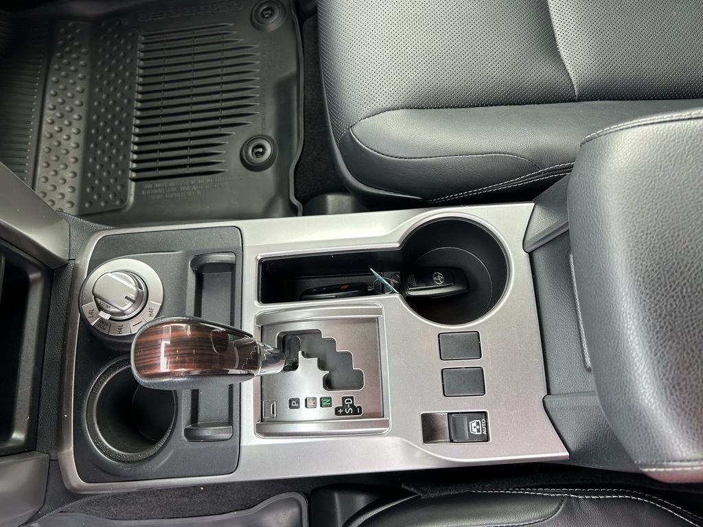 2023 Toyota 4Runner Limited photo 18