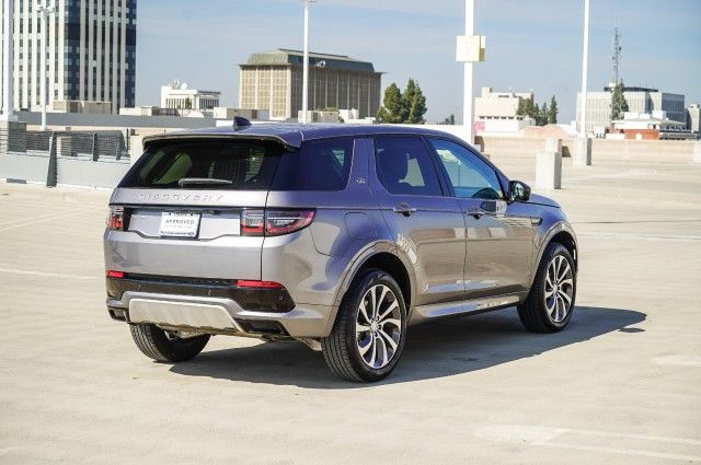 2024 Land Rover Discovery Sport S photo 4