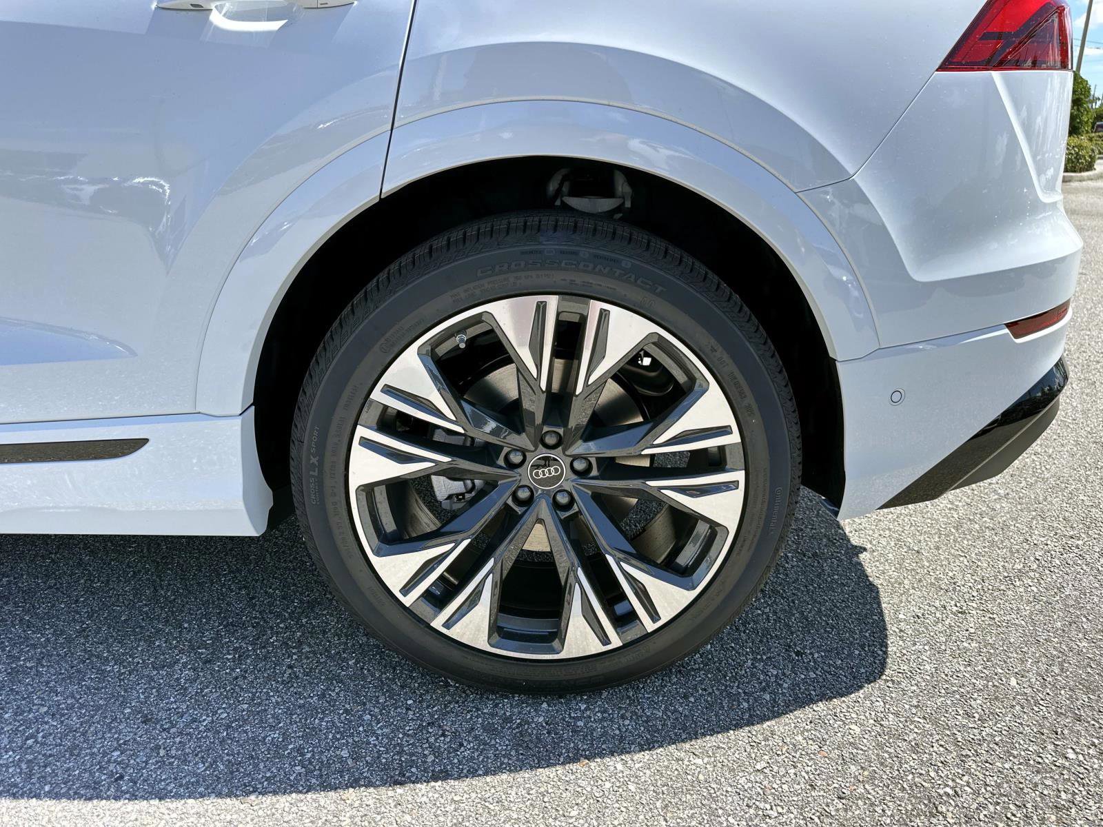 2026 Audi Q8 line Premium Plus photo 10