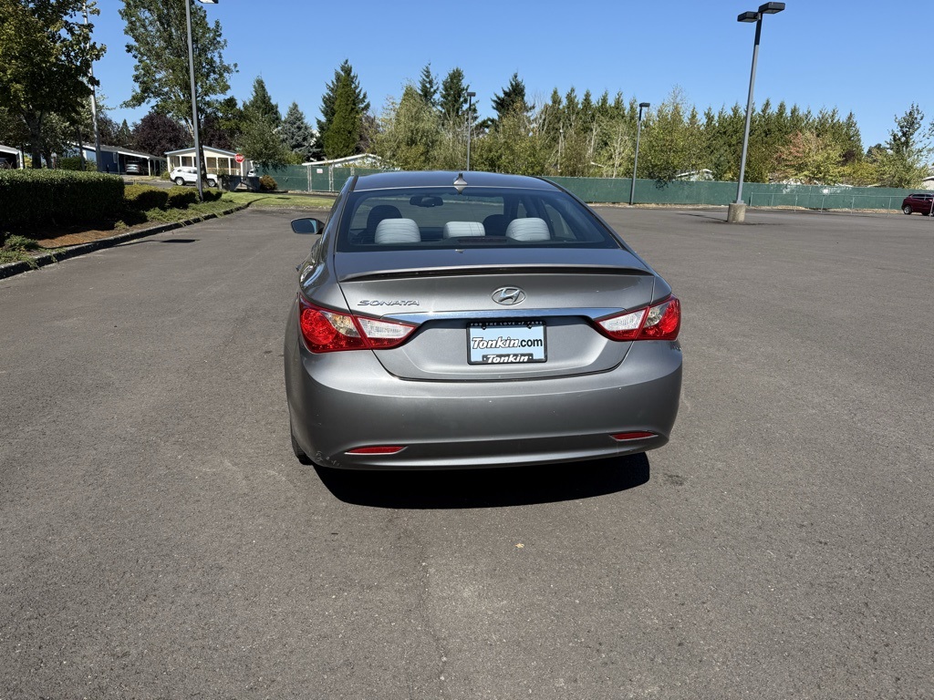 2013 Hyundai Sonata GLS photo 3