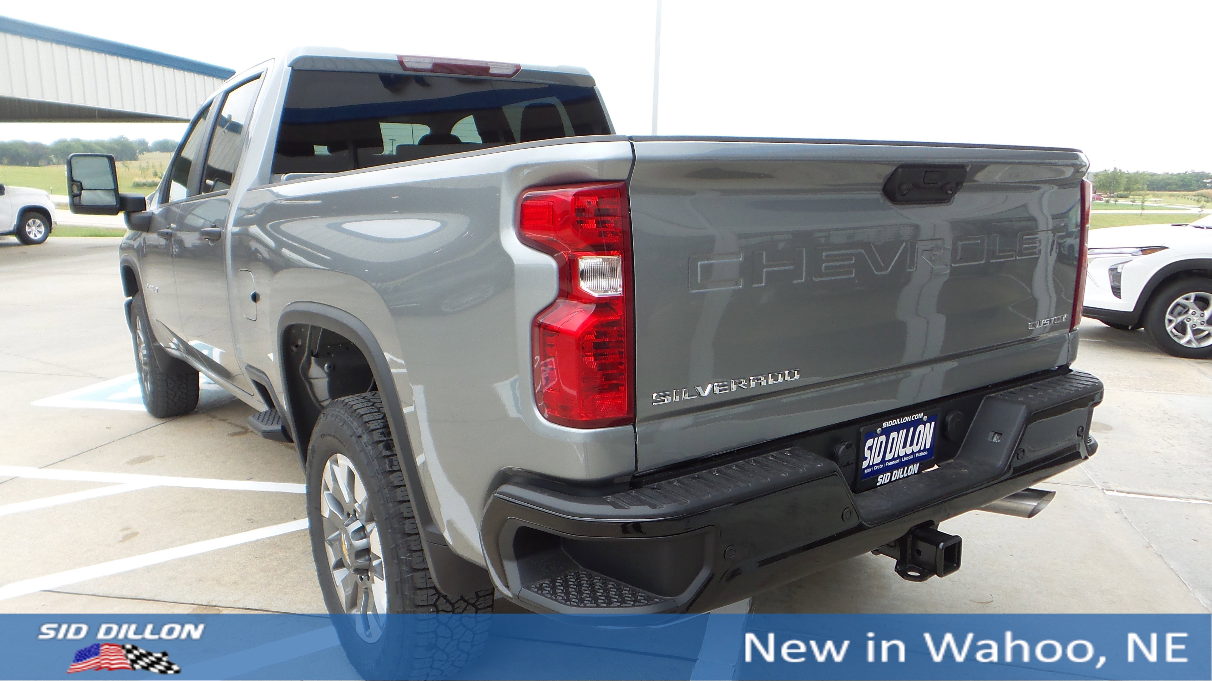 2026 Chevrolet Silverado 2500HD Custom photo 3