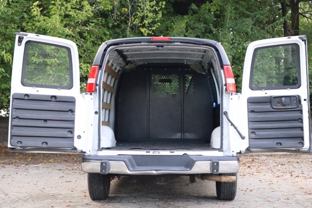 2023 Gmc Savana 2500 Cargo photo 4