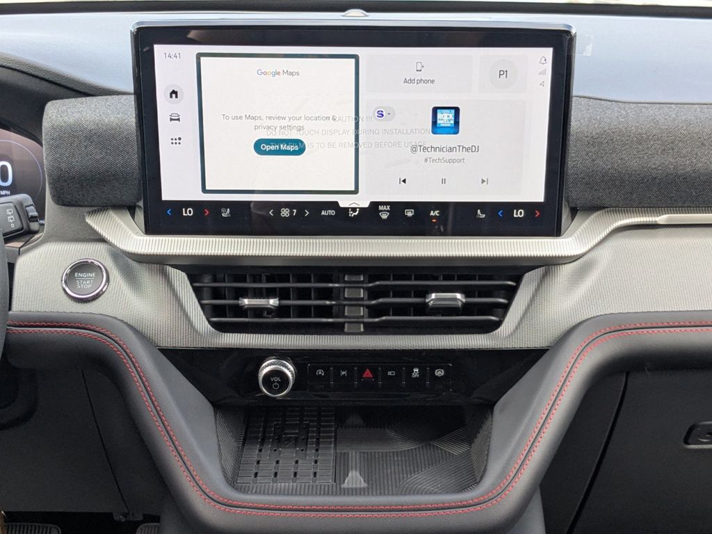 2025 Ford Explorer ST-Line photo 18