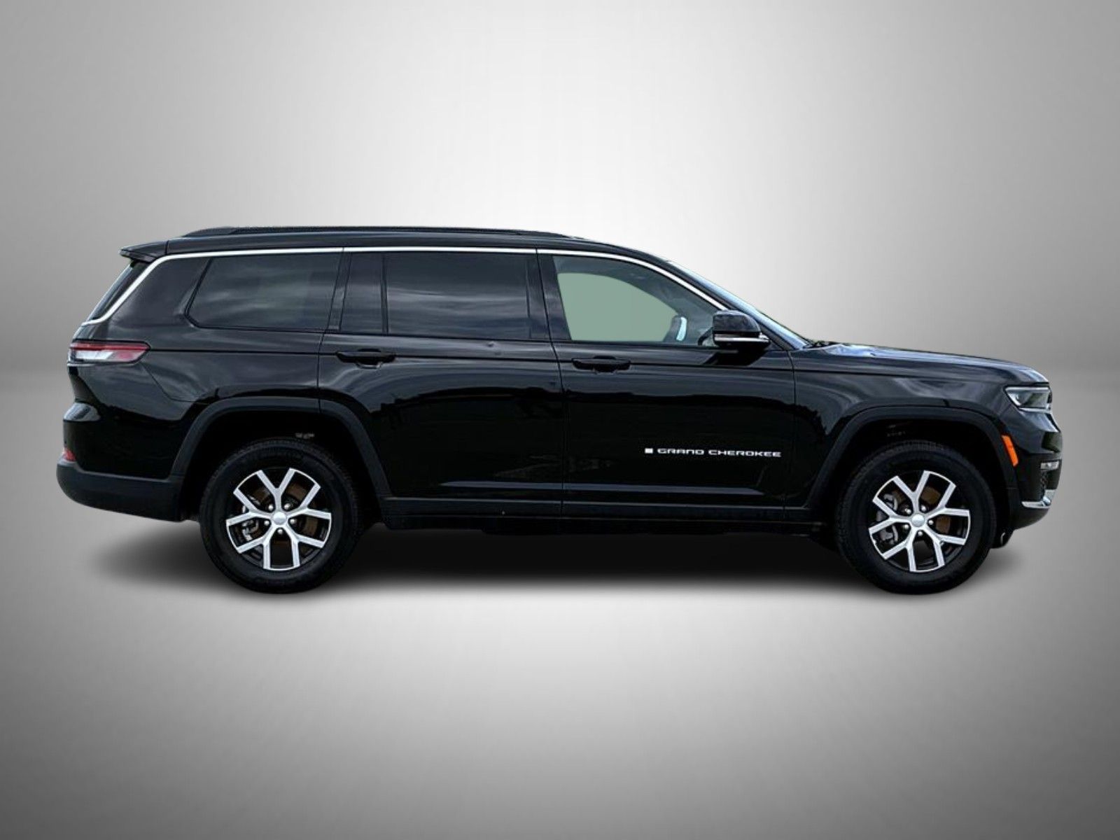 2024 Jeep Grand Cherokee Limited photo 2
