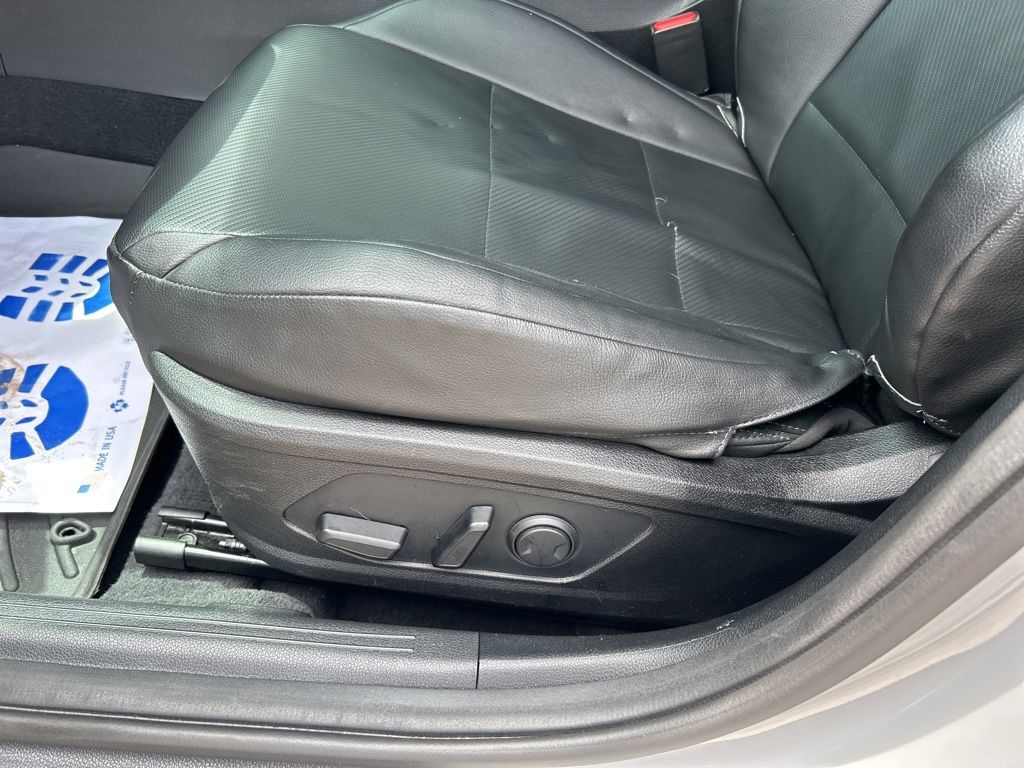 2022 Kia K5 GT-Line photo 10