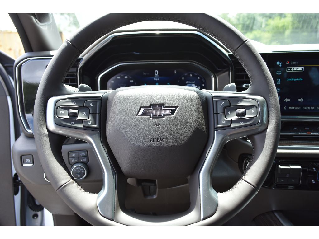 2025 Chevrolet Silverado 1500 RST photo 16