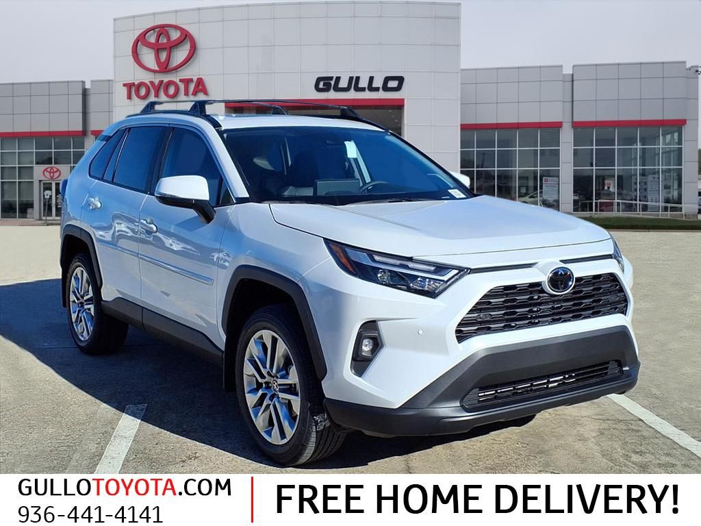 2025 Toyota RAV4 XLE Premium's photo