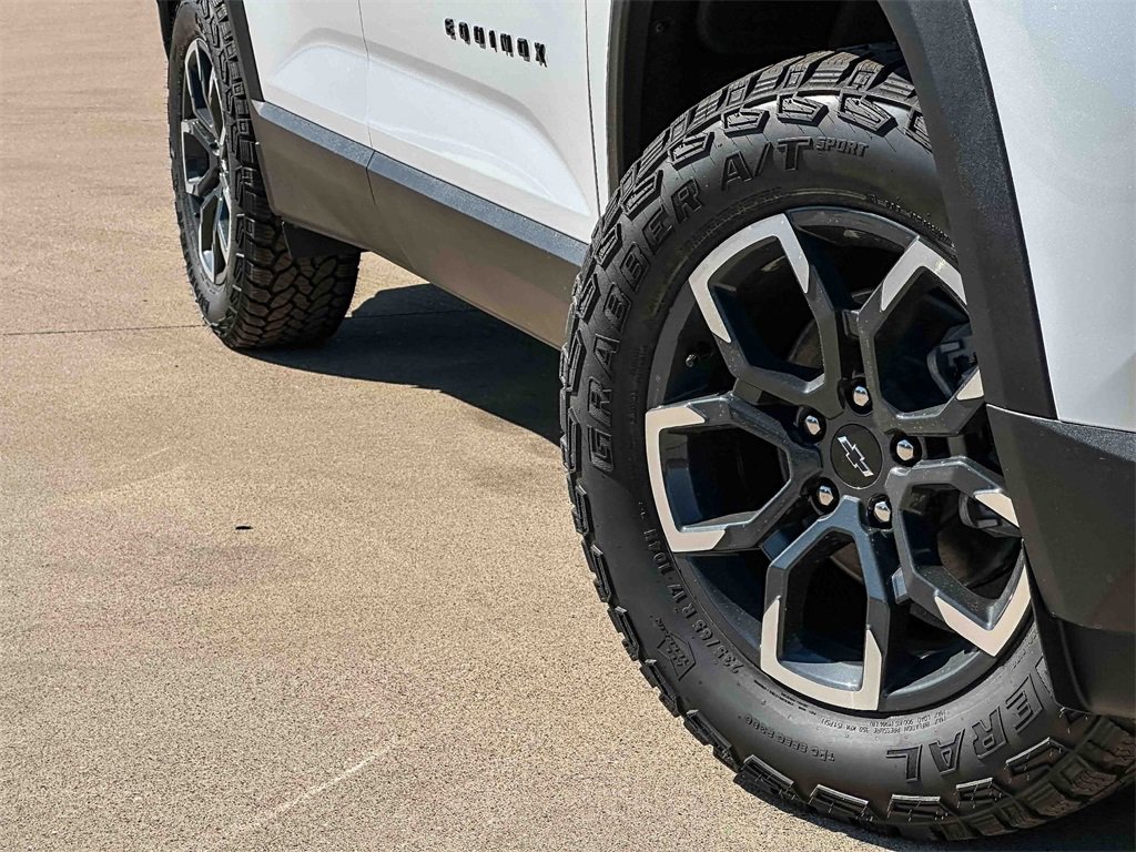 2026 Chevrolet Equinox ACTIV photo 2