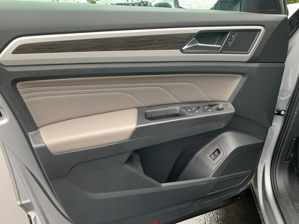 2023 Volkswagen Atlas V6 SE Technology photo 8