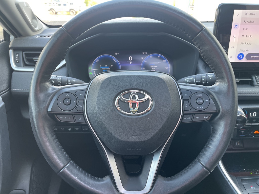 2024 Toyota RAV4 Hybrid Limited photo 8