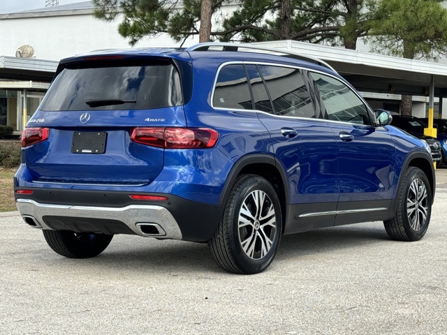 2024 Mercedes Benz GLB 250 4MATIC photo 2