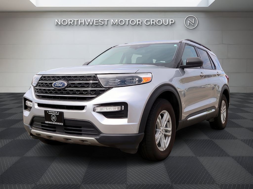2022 Ford Explorer XLT photo 3