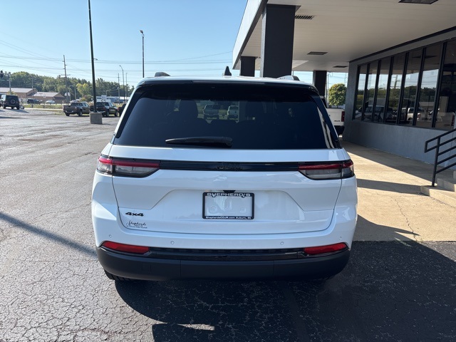 2025 Jeep Grand Cherokee Altitude X photo 3