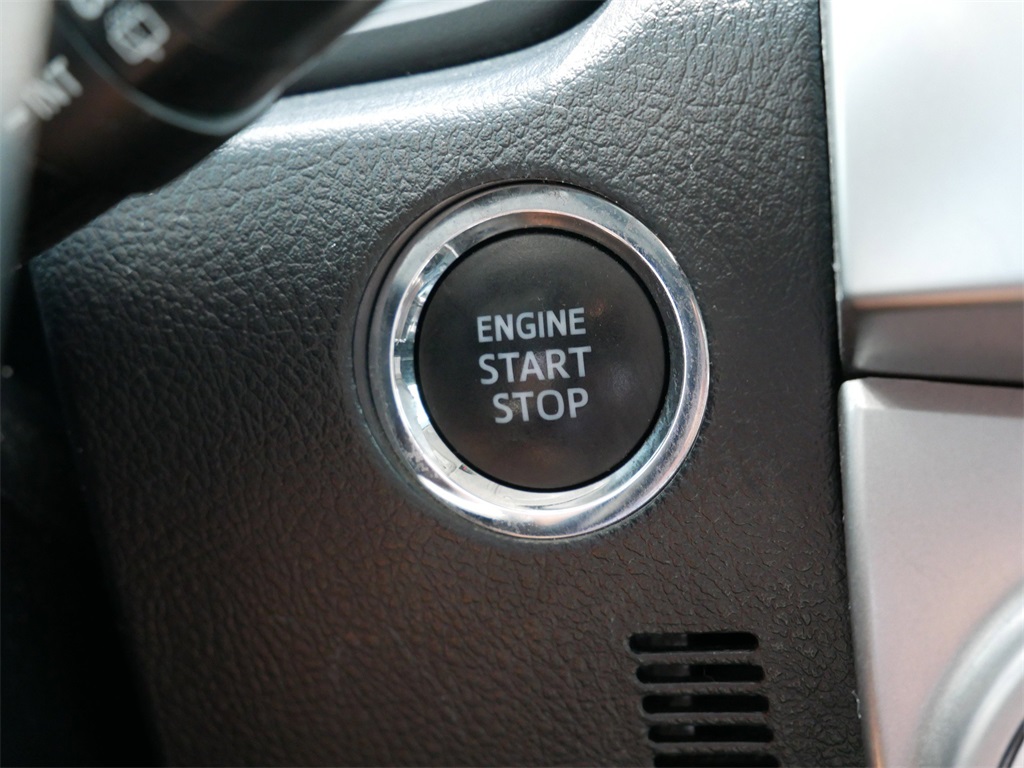 2020 Toyota 4Runner SR5 photo 24