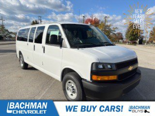2025 Chevrolet Express Passenger LS's photo