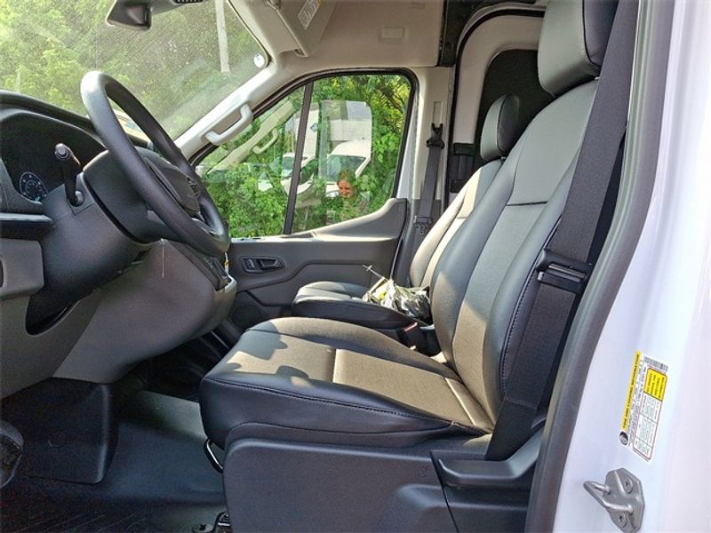 2025 Ford Transit Cargo Van photo 5