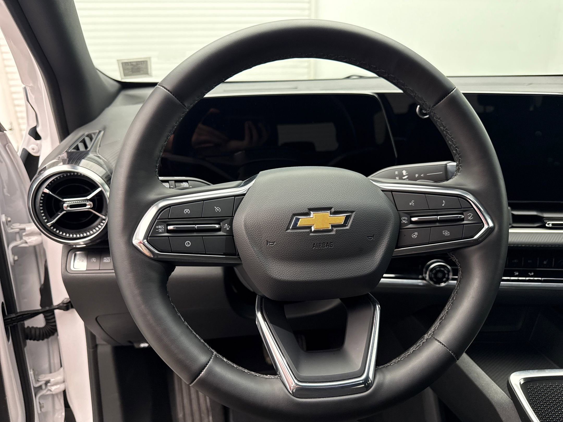 2025 Chevrolet Equinox LT photo 15