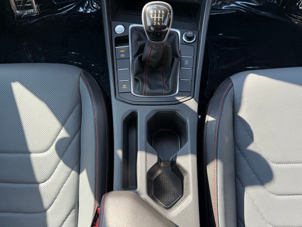 2025 Volkswagen Jetta GLI 2.0T Autobahn photo 16