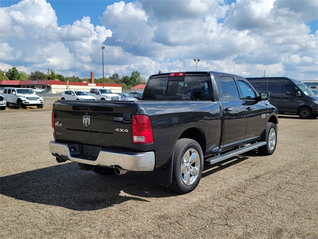 2018 Ram 1500 SLT photo 4