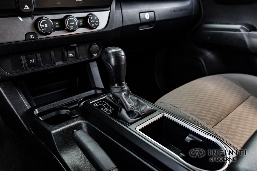 2021 Toyota Tacoma SR5 photo 18
