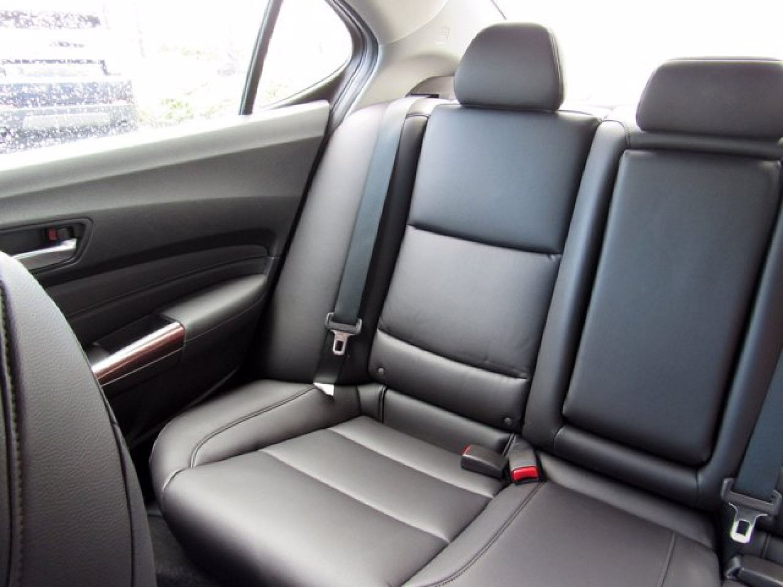 2017 Acura TLX Base photo 13