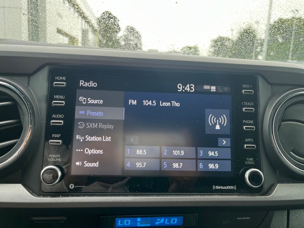 2023 Toyota Tacoma SR5 photo 18