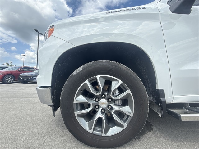 2024 Chevrolet Silverado 1500 LT photo 10