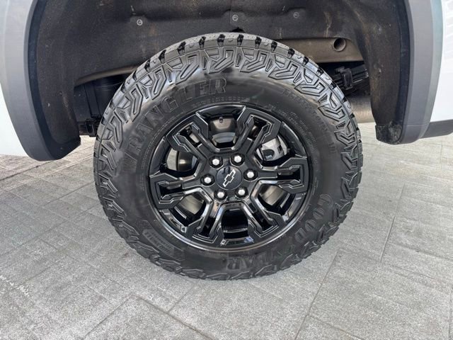 2023 Chevrolet Silverado 1500 ZR2 photo 3
