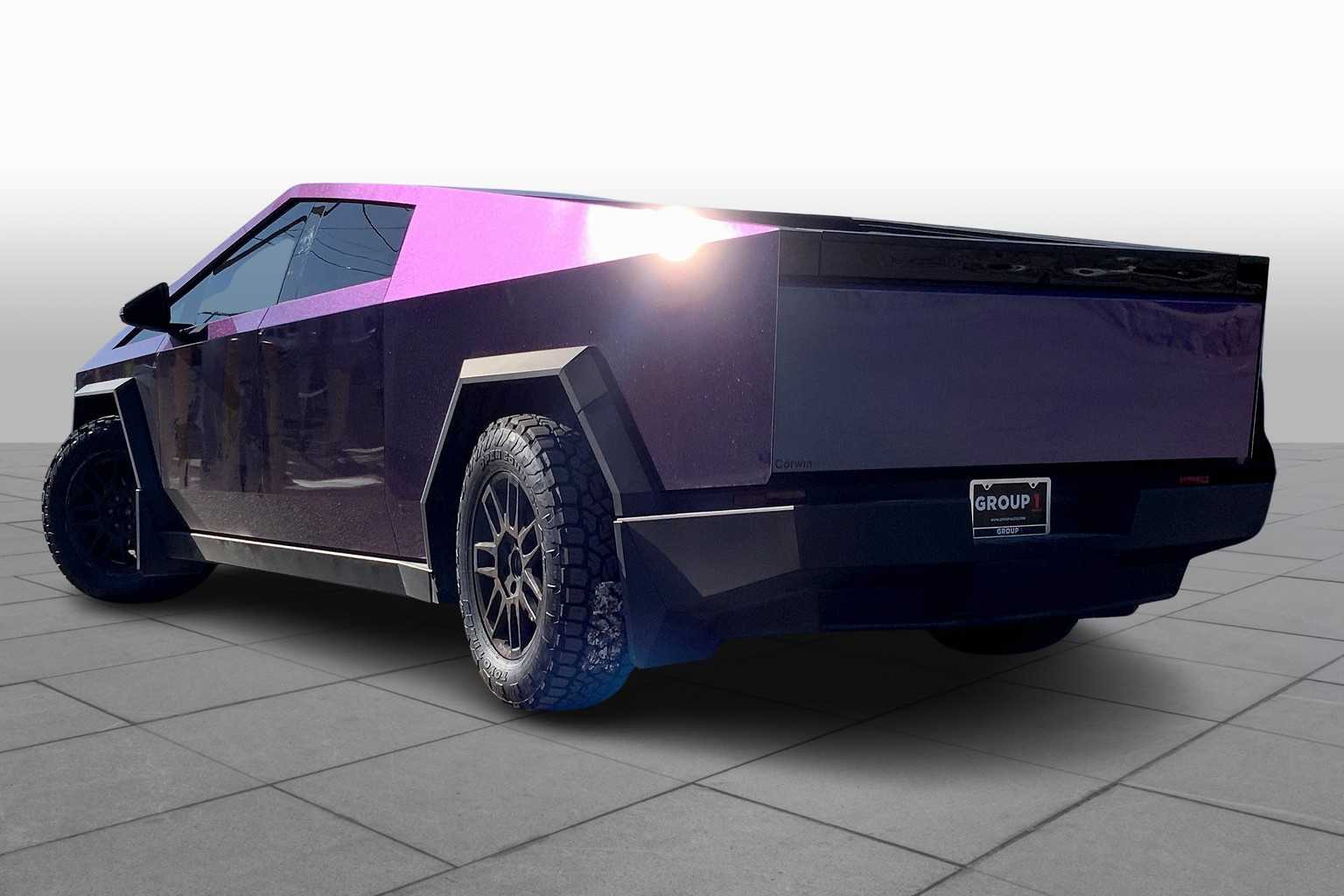 2024 Tesla Cybertruck All-Wheel Drive photo 11