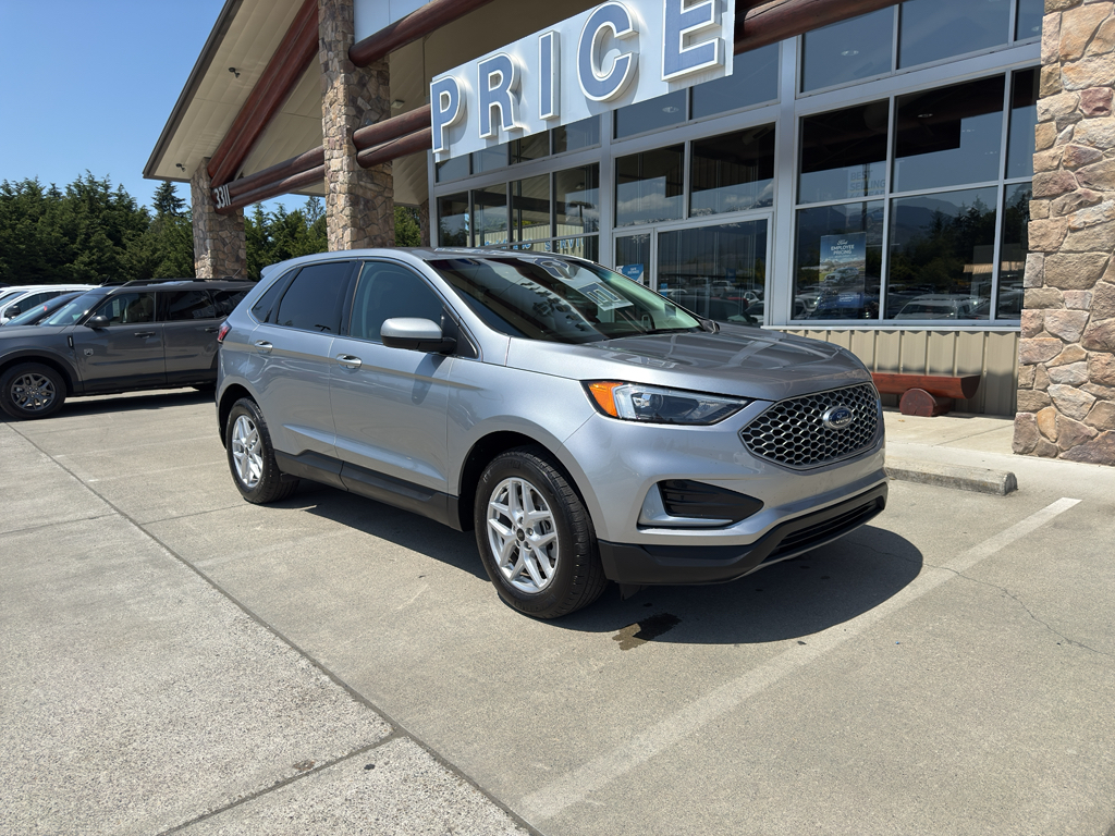 2024 Ford Edge SEL photo 3