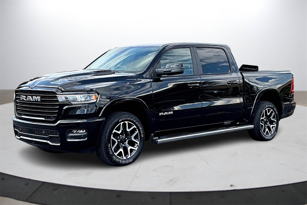 2025 Ram 1500 Laramie photo 4