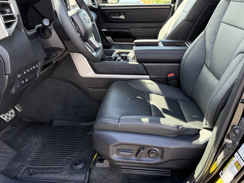 2025 Toyota Tundra Limited photo 15
