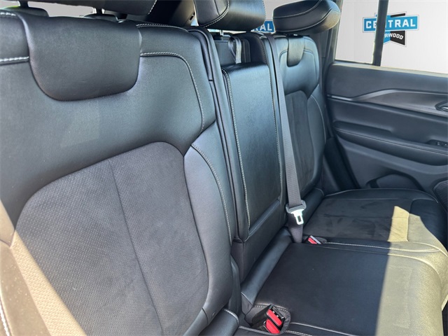 2023 Jeep Grand Cherokee Altitude photo 4