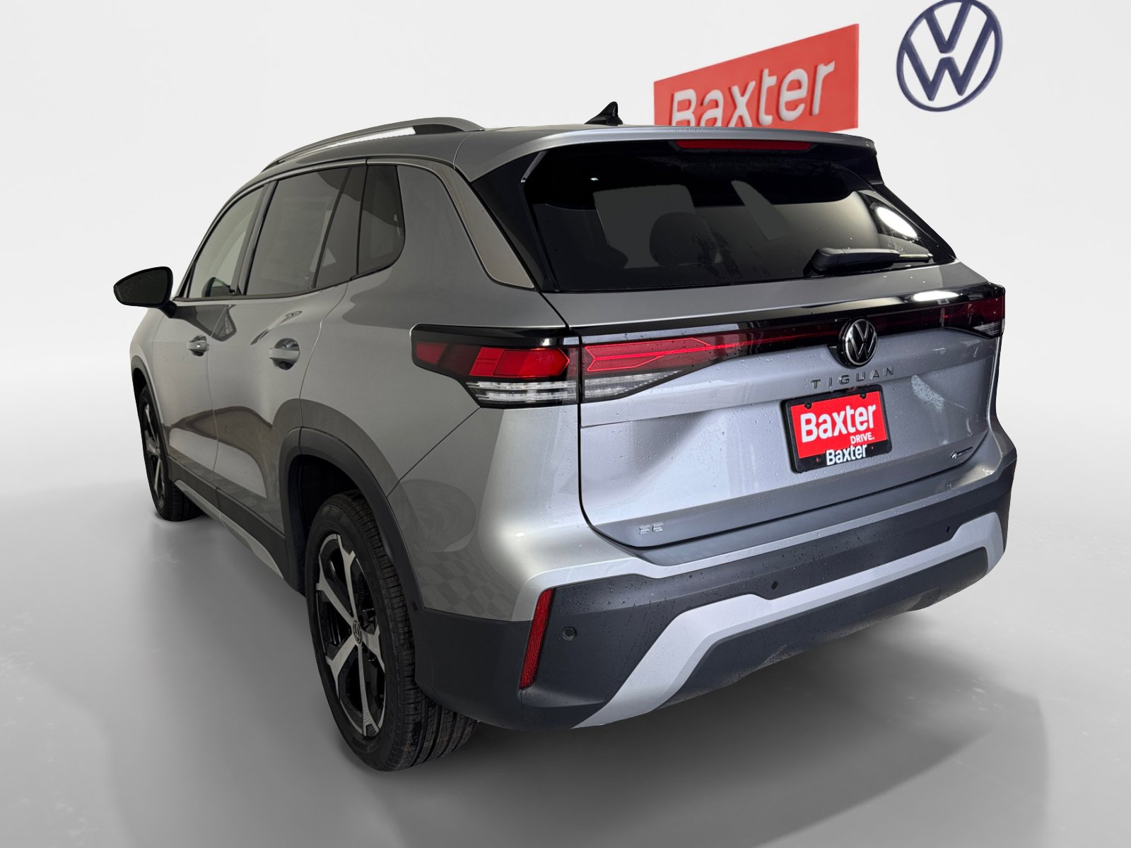 2025 Volkswagen Tiguan SE photo 4