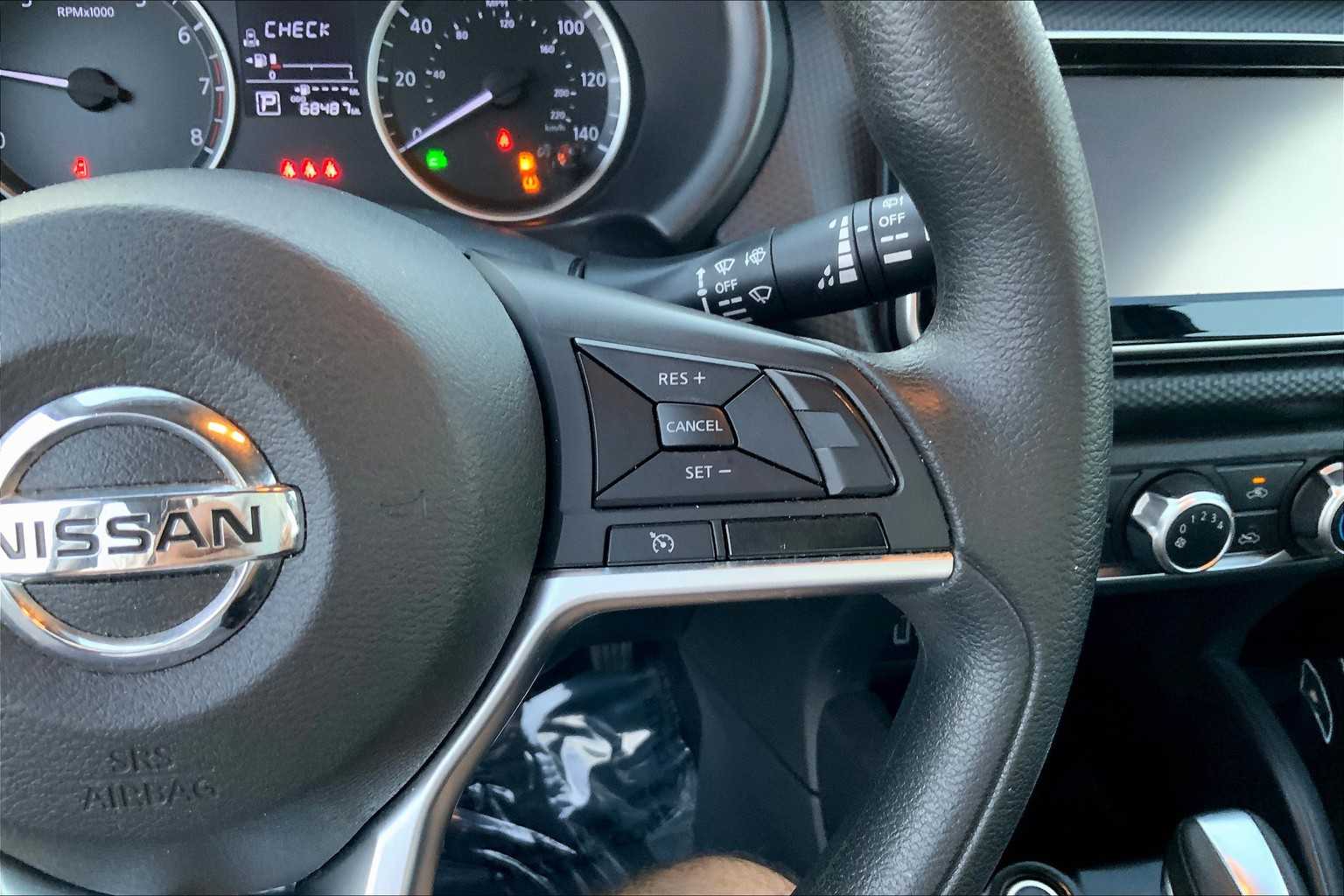 2021 Nissan Kicks S photo 21