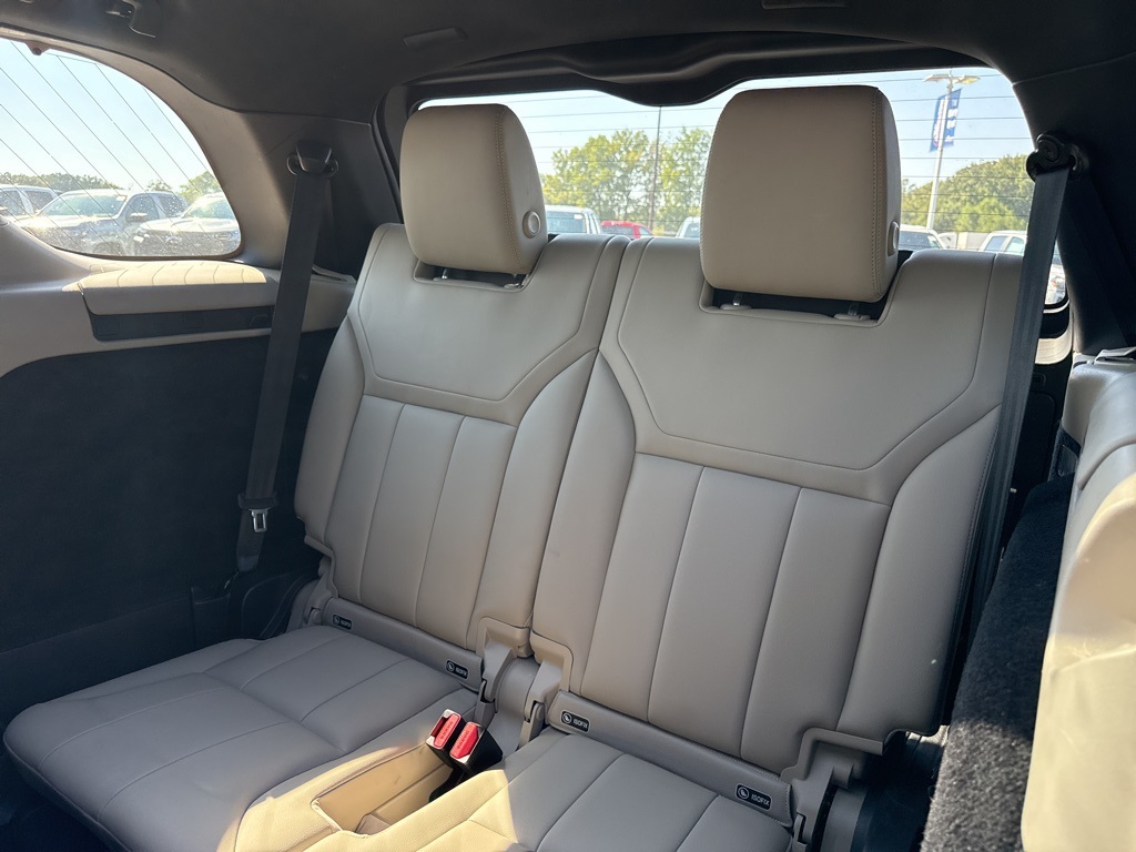 2020 Land Rover Discovery Landmark photo 13